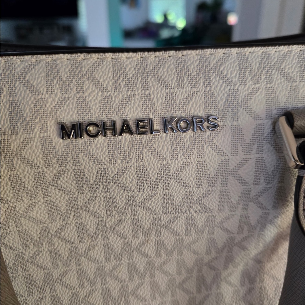 Michael Kors Ivory Signature Tote
